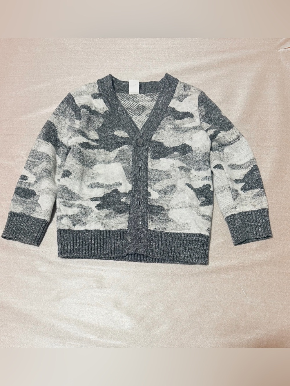 GAP Kids Gray & Off-White Camouflage V-Neck Button Cardigan